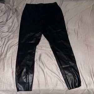 Black high-waisted pants with a cute waistband